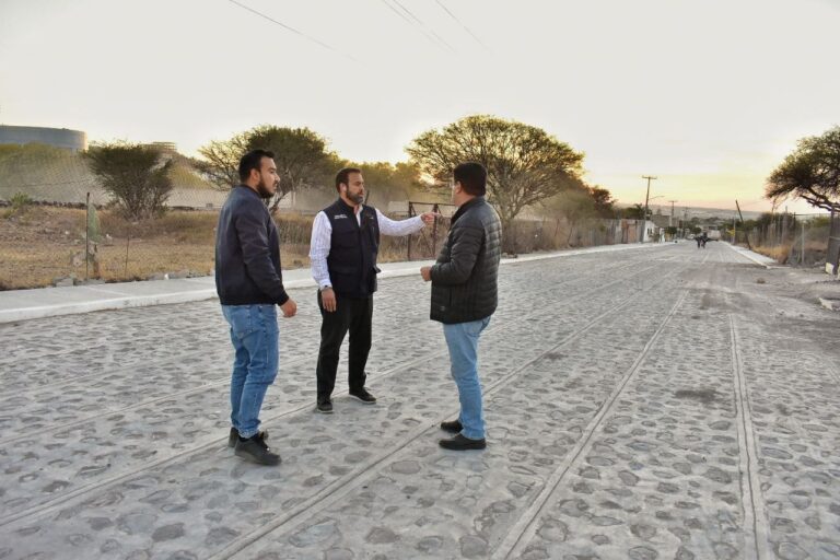 Cerca de 8 mdp invertidos en obra de urbanización en la colonia Los Olvera