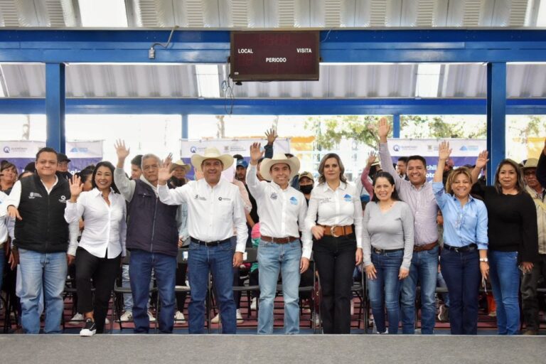 581 productores de Corregidora reciben apoyos