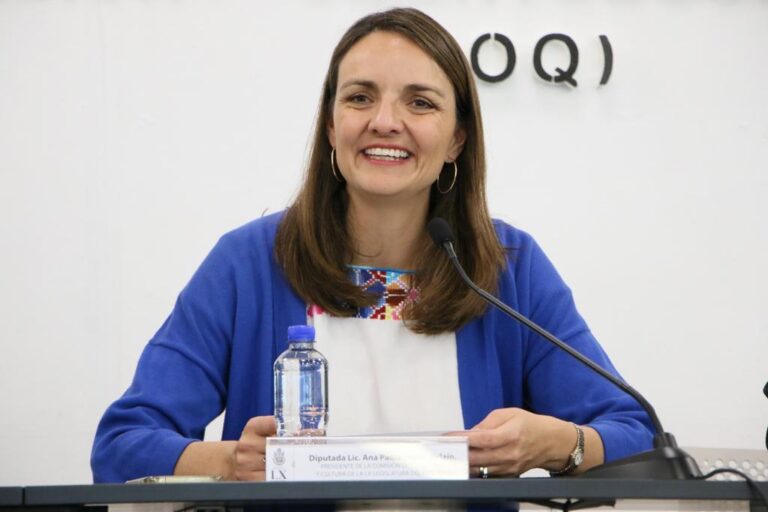 La diputada Ana Paola López tomó protesta a la nueva  Mesa Directiva de la Asociación Odontológica del Estado