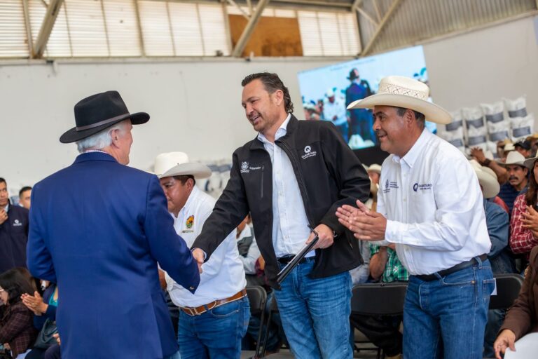 Arranca Mauricio Kuri entrega de apoyos a productores del campo afectados por la sequía