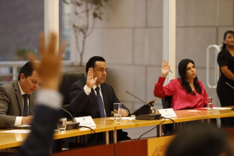 Con familias fuertes tendremos una sociedad unida: Luis Nava