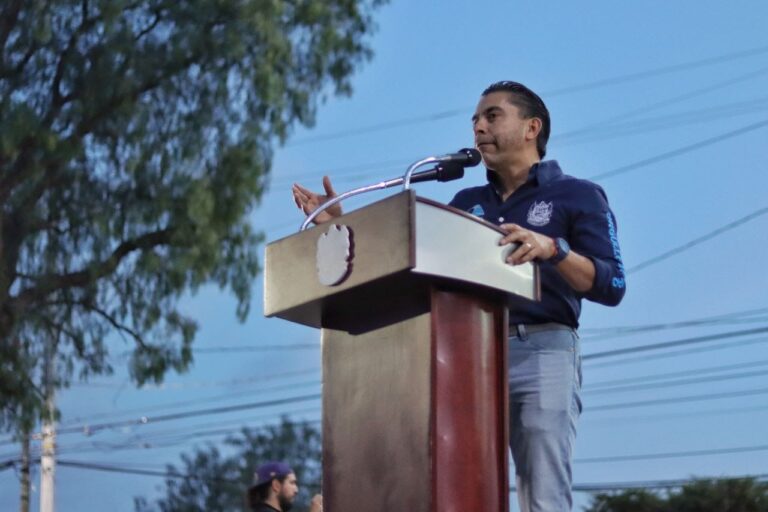 Roberto Sosa Pichardo entrega obras de rehabilitación de espacios públicos