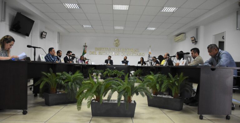 Presenta IEEQ propuesta de iniciativa de reforma legal a partidos