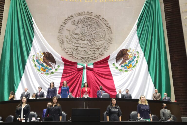 Cámara de Diputados guardó minuto de silencio por migrantes fallecidos en Ciudad Juárez