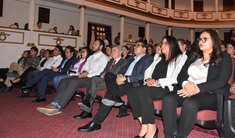 Constitución queretana con 200 años de tradición jurídica, destacan en Teatro de  la República