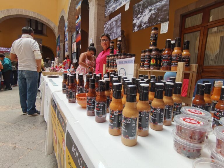 60 productoras queretanas en Feria de Emprendedoras en el Centro Histórico