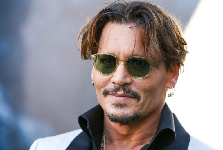 Johnny Depp vive tranquilo en Inglaterra tras juicio con Amber Heard