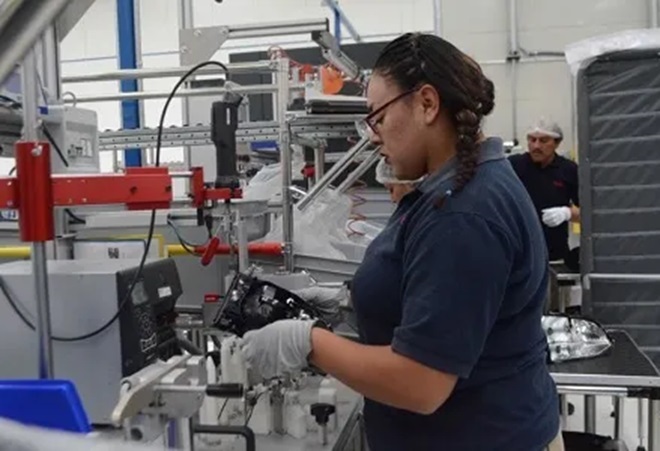 Persiste debilidad en la industria manufacturera y maquiladora en México