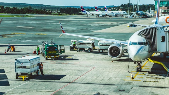 Aviación comercial busca más eficiencia operativa y satisfacción del viajero