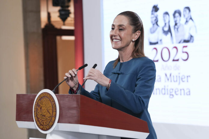 2025-08-25-Conferencia-de-prensa-matutina-Palacio-Nacional-02-HC