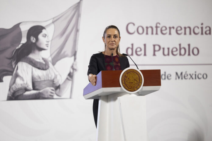 2025-08-27_Conferencia_de_prensa_matutina_-_Palacio_Nacional_05_JCB