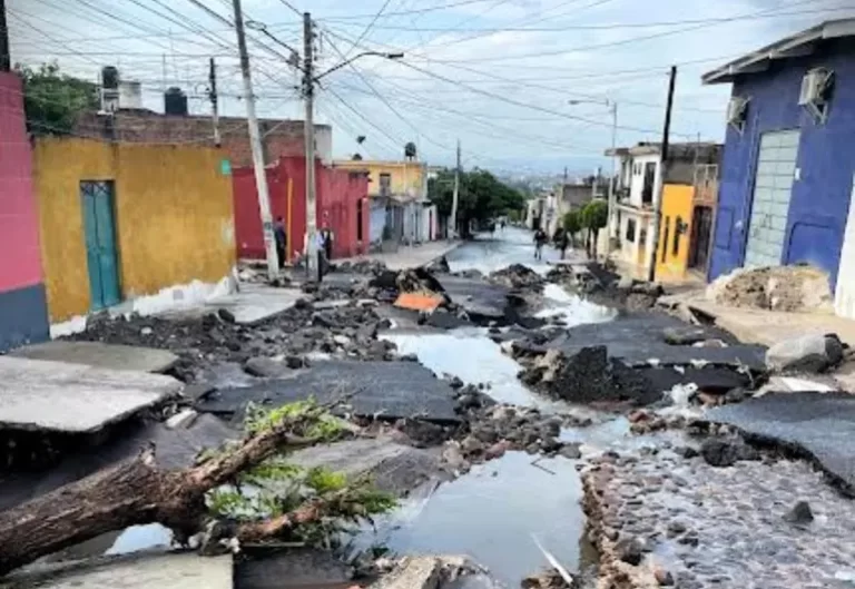 Lluvias en Querétaro: Activan Plan DN-III-E por dos muertos y severas inundaciones