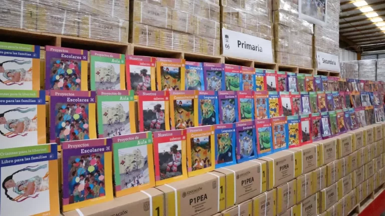 Querétaro ya recibió el 90 % de los libros de texto gratuitos para el ciclo escolar 2025-2026