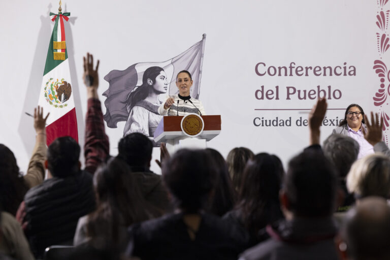 Mañanera 5 de septiembre: FOBAPROA, deuda de PEMEX y Día de la Mujer Indígena