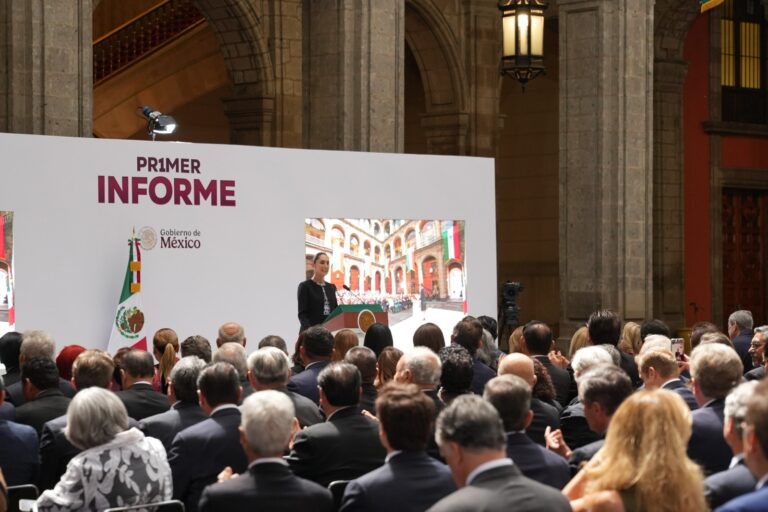 Mauricio Kuri asiste al Primer Informe de Gobierno de Claudia Sheinbaum en Palacio Nacional