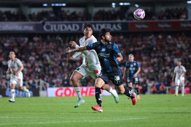 Gallos Blancos Vence 1-0 a Chivas y Revive en el Apertura 2025 🐔⚽
