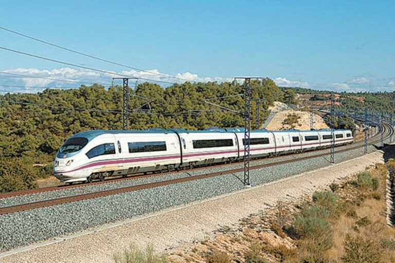 Buscan Unificar Pago del Tren México-Querétaro con el Sistema Qrobús