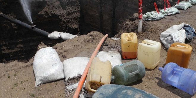 Pemex-despide-a-empleados-implicados-en-robo-de-combustible-en-México-660x330