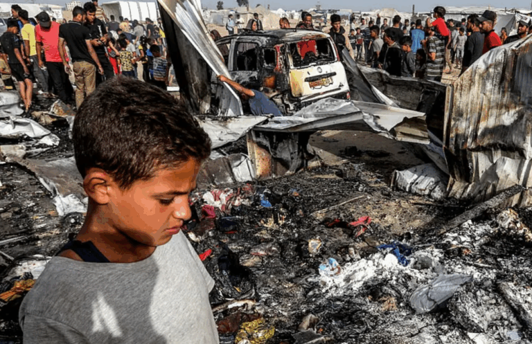 Israel completa retirada inicial y libera rehenes en 72 horas