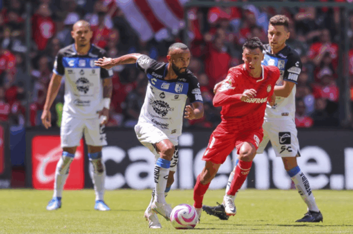 Gallos 2025-10-18 12.38.50 PM