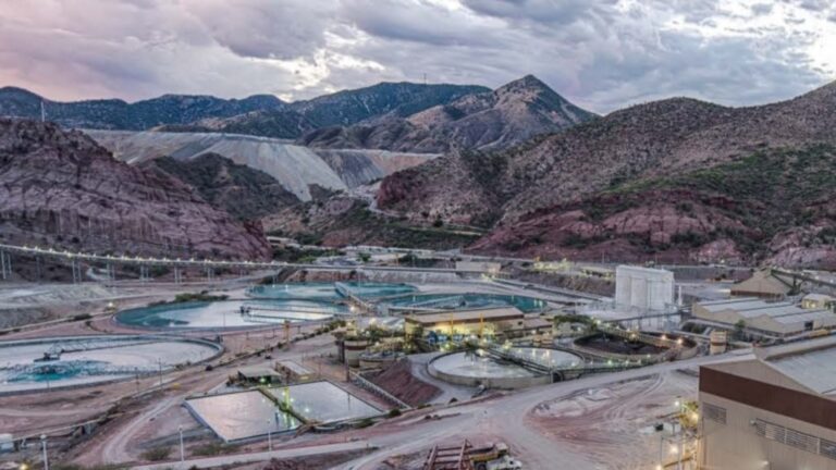 Tragedia en Mina de Grupo México en Sonora: Dos Trabajadores Mueren por Derrumbe