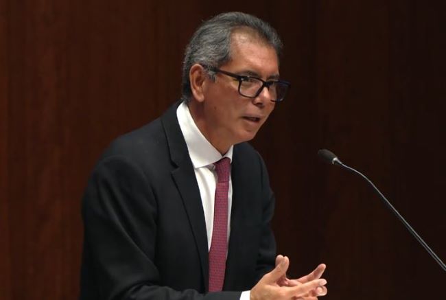 Hacienda Rompe Paradigmas Neoliberales: Amador Zamora Destaca Finanzas Sanas y Reducción de la Pobreza