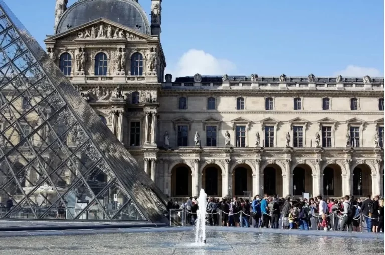 Alarmas Sí Funcionaron en Robo al Louvre; Videovigilancia Exterior es “Muy Insuficiente”