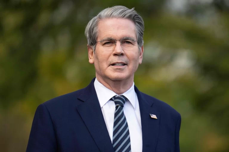 Estados Unidos Anuncia Acuerdo Comercial Preliminar con China para Evitar Escalada de Aranceles