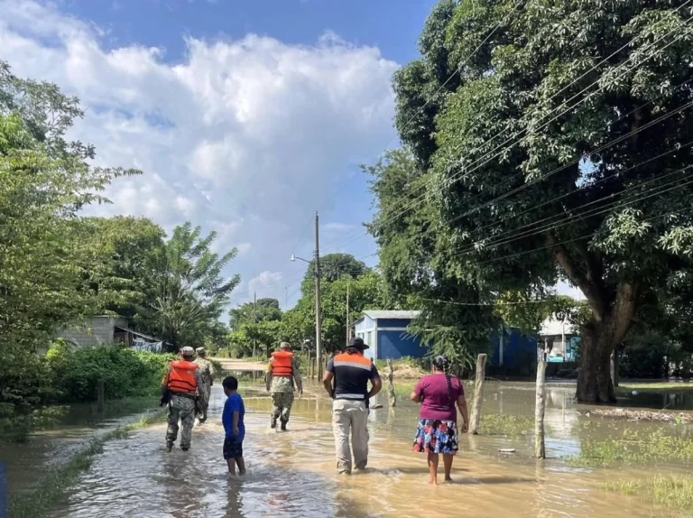 Emergencia por Lluvias: 70 Mil Viviendas Afectadas y Anuncio de Apoyos por $10 Mil Millones 