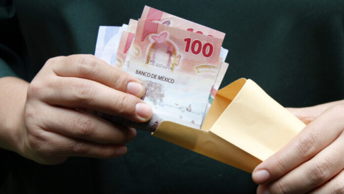 recibir-aguinaldo-172911-1024x576 aguinaldo sin ISR