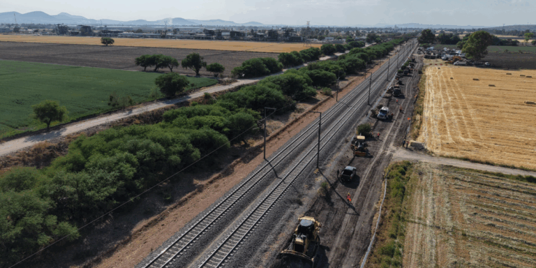 Semarnat Sugiere Reubicar Estación del Tren en Querétaro por Impacto Ambiental en Los Alcanfores