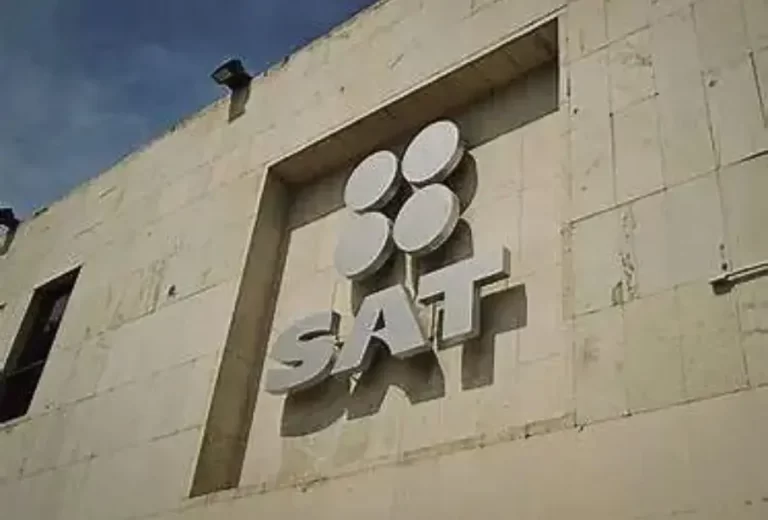 Paro Nacional: Trabajadores del SAT Querétaro Exigen Sueldo Digno y Mejores Condiciones Laborales