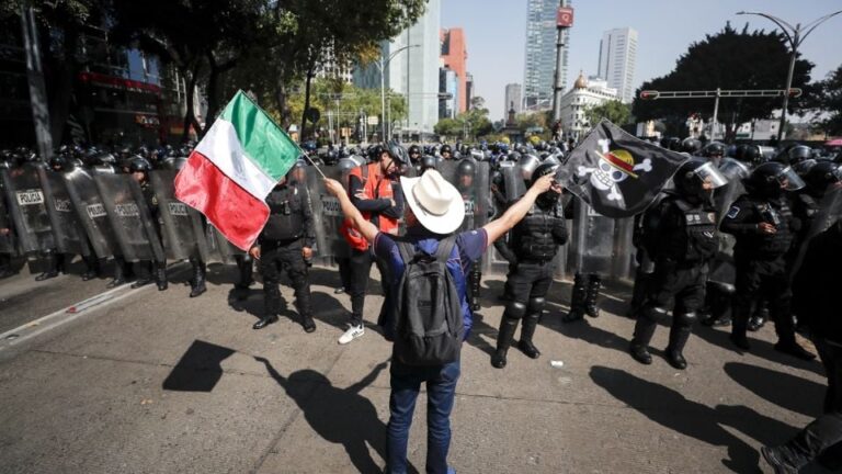 Marcha de la «Generación Z» en CDMX con Baja Afluencia y Fuerte Presencia Policial
