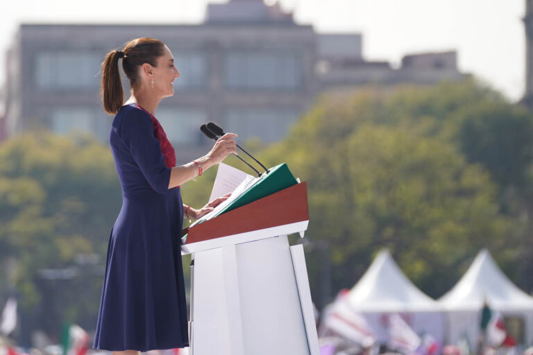 Sheinbaum en el Zócalo: «No Vencerán al Pueblo de México ni a su Presidenta»
