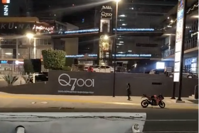 Accidente en Bernardo Quintana: Conductor de Mazda arrolla a 4 motociclistas y se da a la fuga