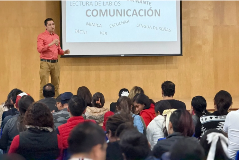 Reconocimiento a la Inclusión: USEBEQ Conmemora el Día Nacional de las Personas Sordas y Promueve Lenguaje de Señas