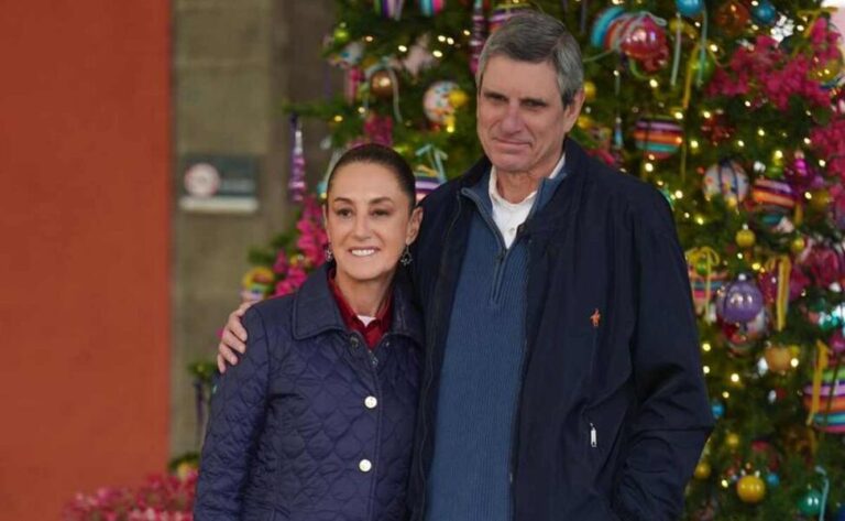 Sheinbaum Desea Feliz Navidad y Resalta los Valores, el Amor y la Solidaridad Nacional