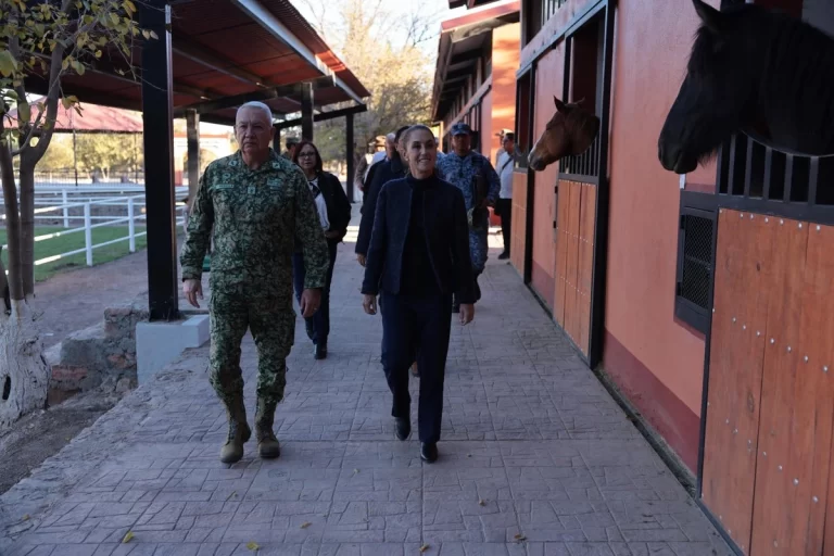 Sheinbaum Visita la Base Militar de Santa Gertrudis, Chihuahua, y Elogia a las Fuerzas Armadas