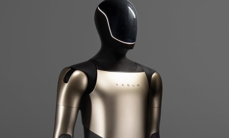 Elon Musk en Davos 2026: El futuro tendrá más robots que humanos y cada hogar querrá uno