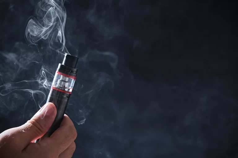 Entra en vigor prohibición constitucional de vapeadores en México