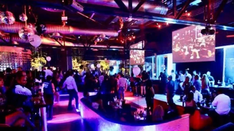 Continúan Bajo Lupa Bares y Antros en Querétaro; Registran 56 Clausuras