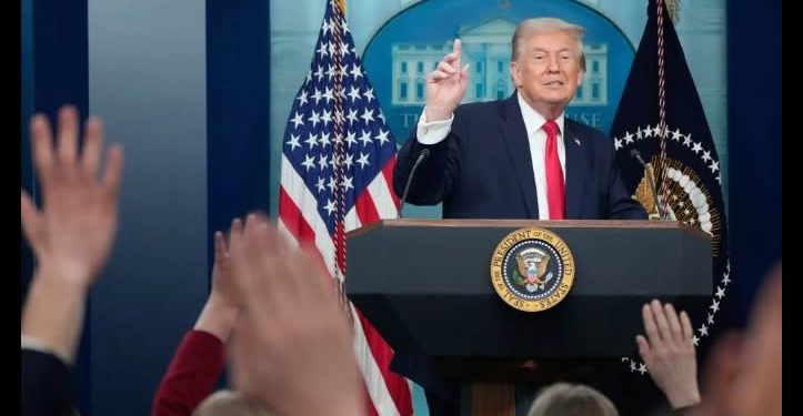 Trump endurece retórica: advierte operativos terrestres contra cárteles en la frontera con México