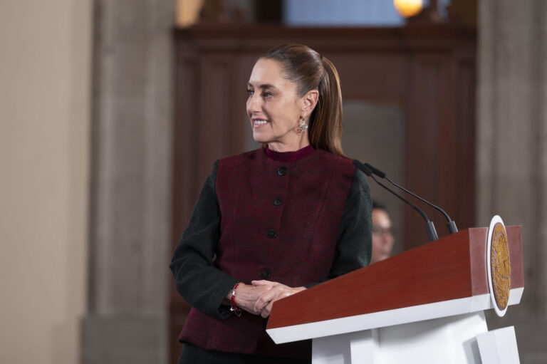 Claudia Sheinbaum propone reforma para eliminar pensiones «exorbitantes» de exfuncionarios