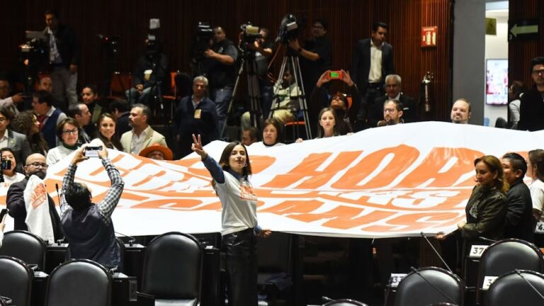 Diputados aprueban reducción paulatina de la jornada laboral a 40 horas