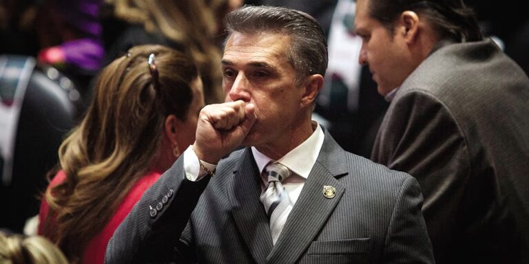 Morena investiga a Sergio Mayer por abandonar curul para La Casa de los Famosos