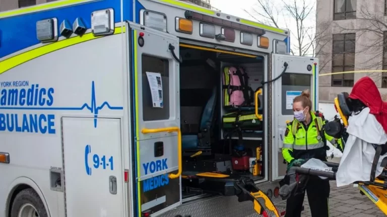 Tiroteo masivo en Tumbler Ridge, Canadá, deja saldo de 10 muertos y 27 heridos