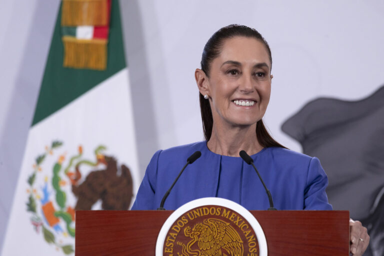 Sheinbaum ratifica alianza con Cuba: médicos especialistas y ayuda humanitaria continuarán en México