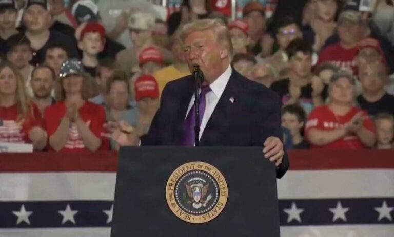 Trump anuncia liberación histórica de petróleo y exenciones fiscales para trabajadores