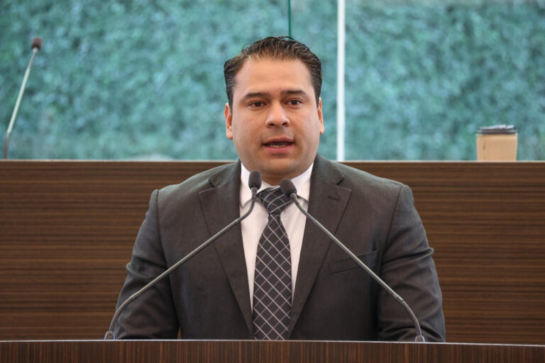 Dip. Eric Silva celebra inocencia de universitarios ante falsas acusaciones en la UAQ