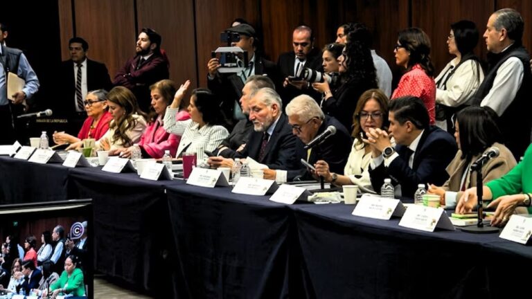 Senado avanza con el ‘Plan B’ de la reforma electoral: aprobación en comisiones